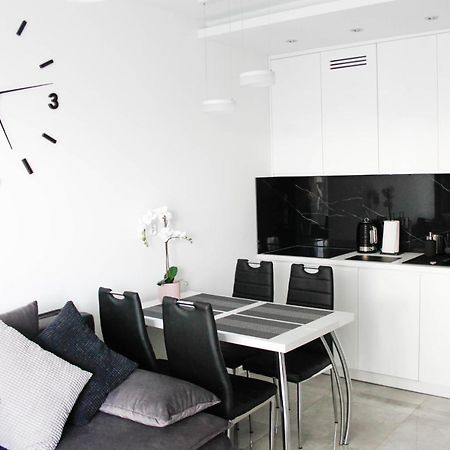 Apartament Wroclaw Centrum Galeria Magnolia エクステリア 写真