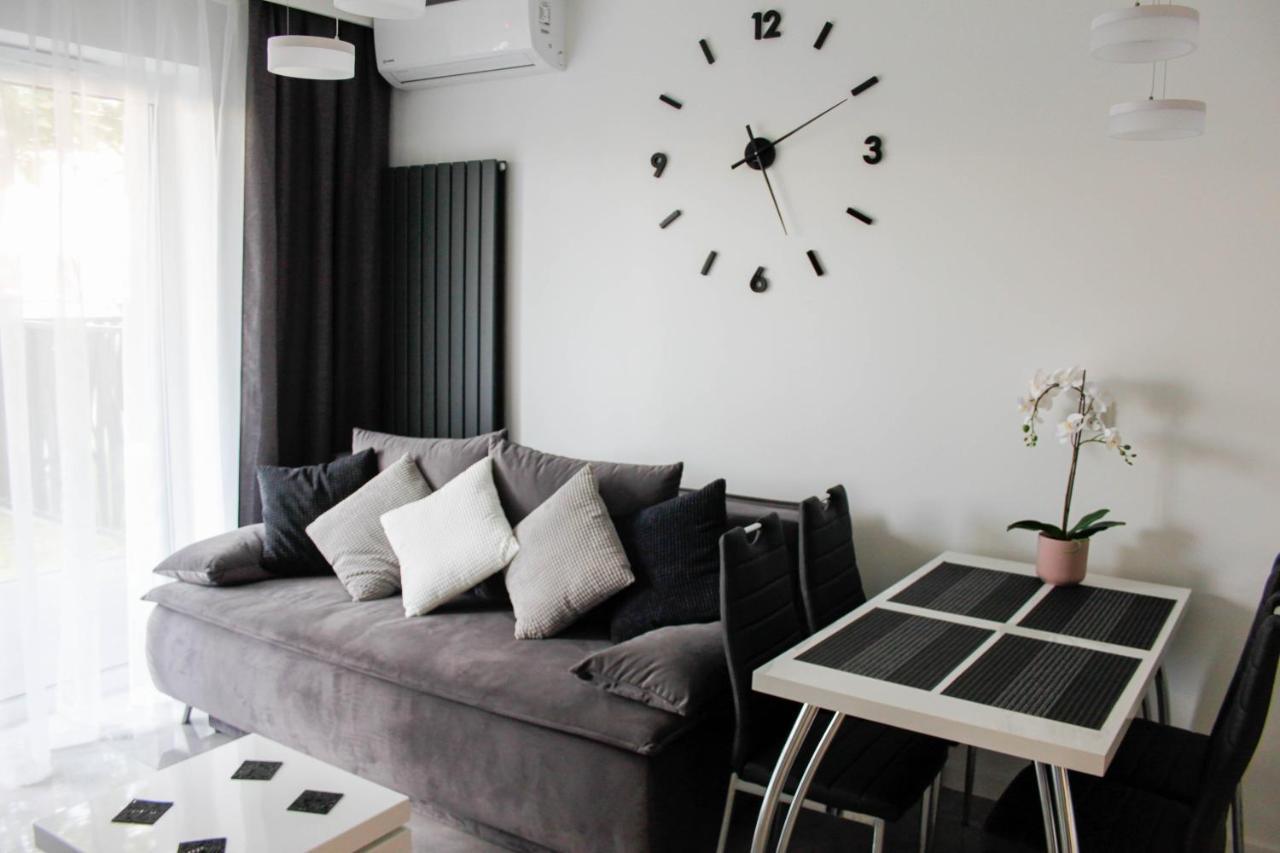 Apartament Wroclaw Centrum Galeria Magnolia エクステリア 写真