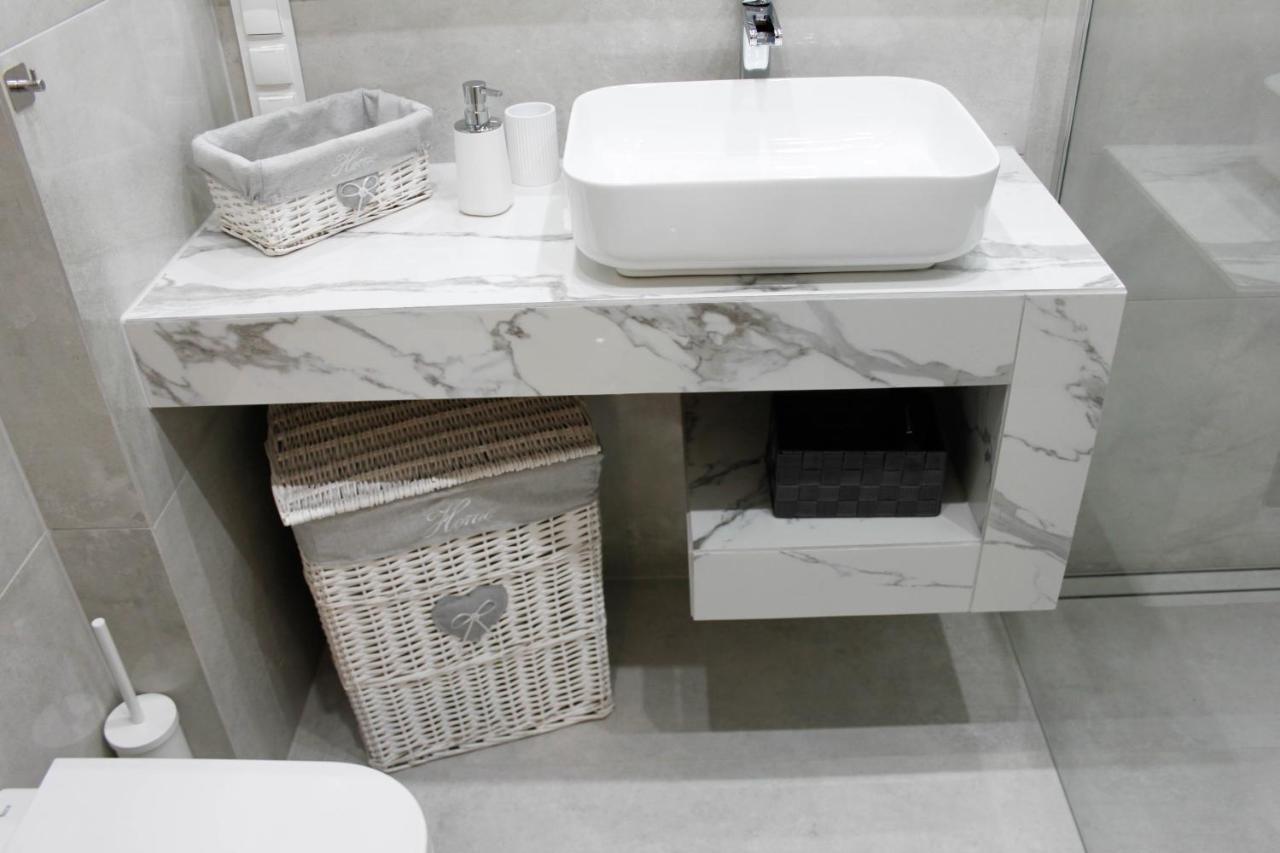 Apartament Wroclaw Centrum Galeria Magnolia エクステリア 写真