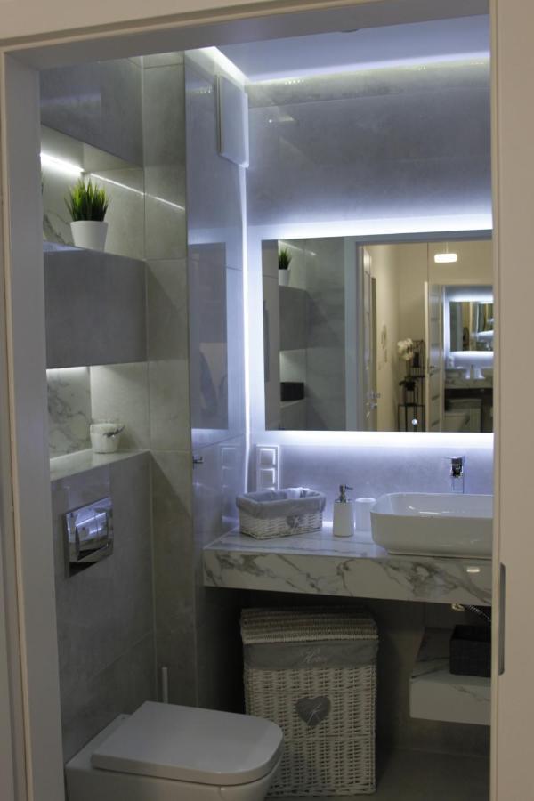 Apartament Wroclaw Centrum Galeria Magnolia エクステリア 写真