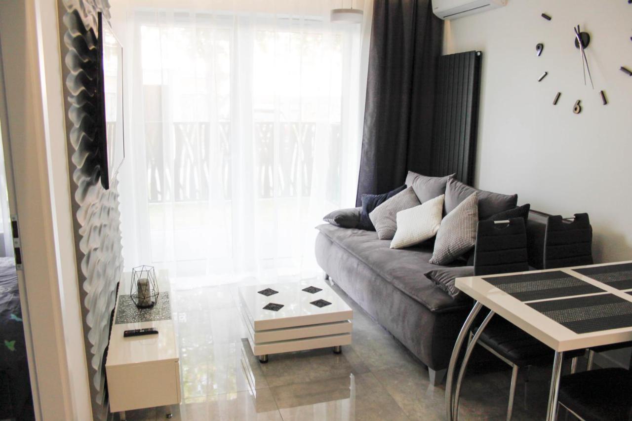 Apartament Wroclaw Centrum Galeria Magnolia エクステリア 写真